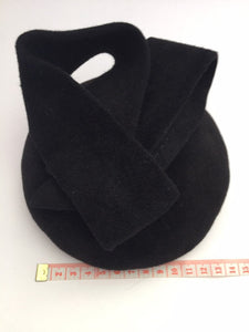MIni black felt button beret/hat